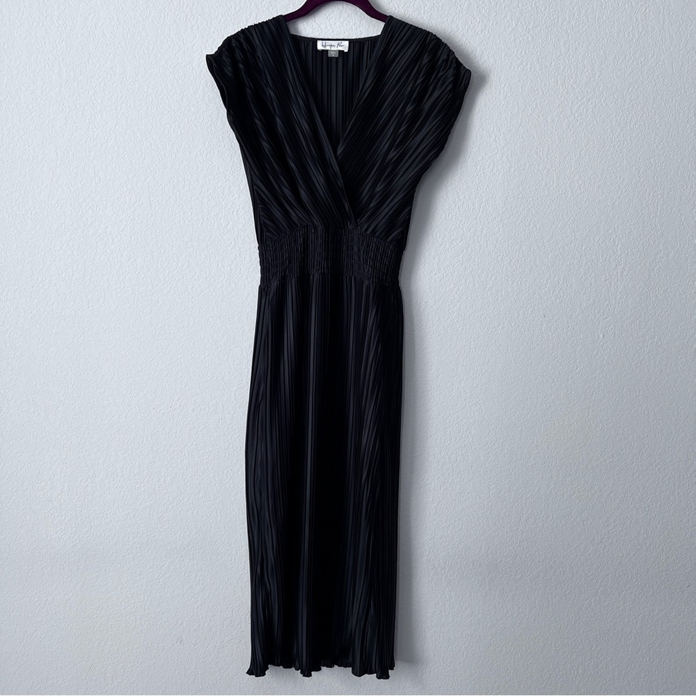 Women's Harper Rose Pleated Sleeveless V-Neck Smocked Waist Dress